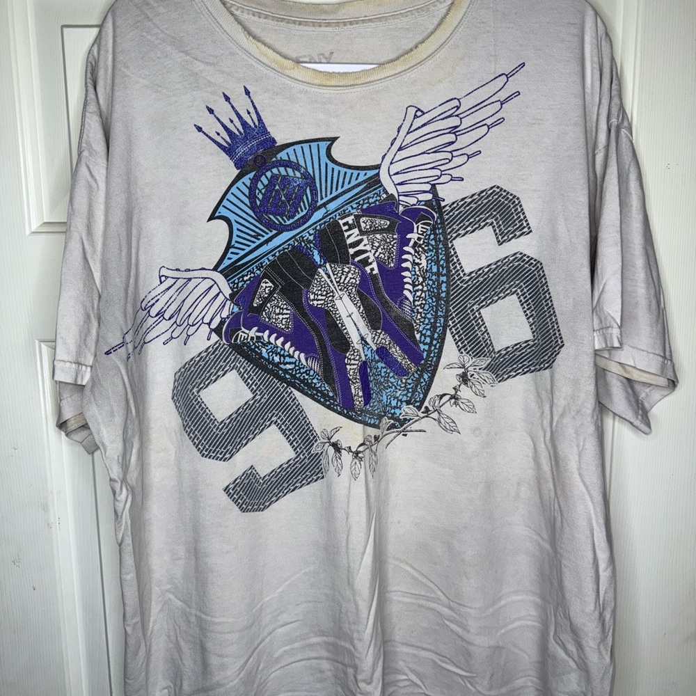 Men’s ENYOCE T-shirt Y2K Design Size XL Short Sleeve